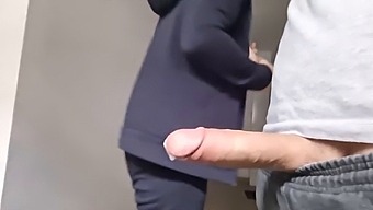Amateur Girl'S Summer Masturbation And Public Cumshots With Stranger