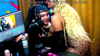 Andressa Sanchez Seduces Ruan With Her Sensuality, Showing Off Her Butt And Revealing His Penis On Camera! - Podcast Pápum No Barraco - Full Video Available On Sheer/Red